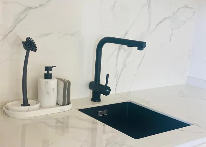 Elegant Apartment, Stunning Views, Fully Renovated In La Hacienda Del Senorio De Cifuentes * Estepona