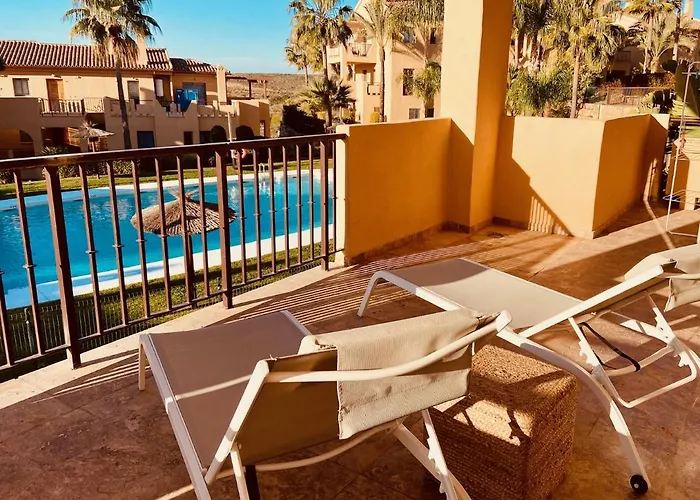 Elegant Apartment, Stunning Views, Fully Renovated In La Hacienda Del Senorio De Cifuentes Appartement