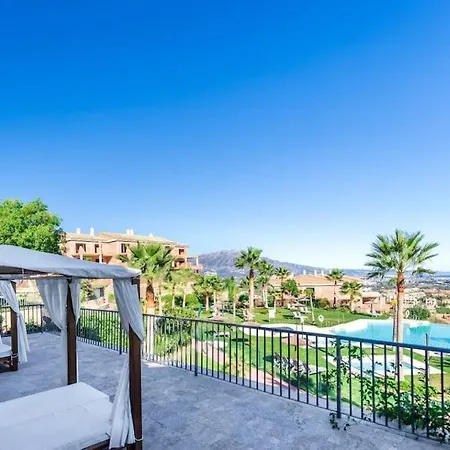 Apartman Elegant Apartment, Stunning Views, Fully Renovated In La Hacienda Del Senorio De Cifuentes *