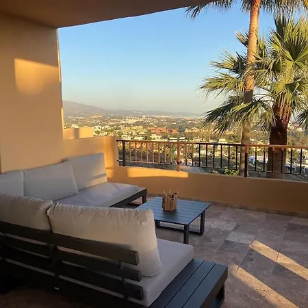 Elegant Apartment, Stunning Views, Fully Renovated In La Hacienda Del Senorio De Cifuentes * Estepona