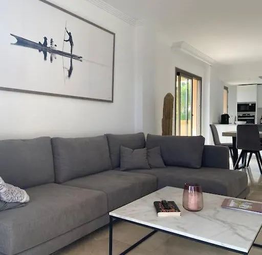 Elegant Apartment, Stunning Views, Fully Renovated In La Hacienda Del Senorio De Cifuentes 公寓