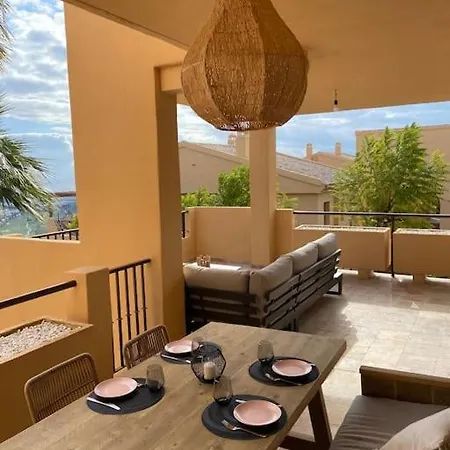 Elegant Apartment, Stunning Views, Fully Renovated In La Hacienda Del Senorio De Cifuentes 에스테포나