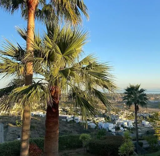 Daire Elegant Apartment, Stunning Views, Fully Renovated In La Hacienda Del Senorio De Cifuentes