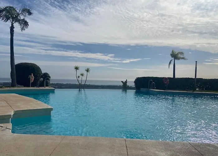 Daire Elegant Apartment, Stunning Views, Fully Renovated In La Hacienda Del Senorio De Cifuentes