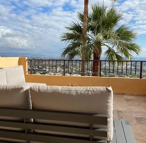 Daire Elegant Apartment, Stunning Views, Fully Renovated In La Hacienda Del Senorio De Cifuentes Estepona