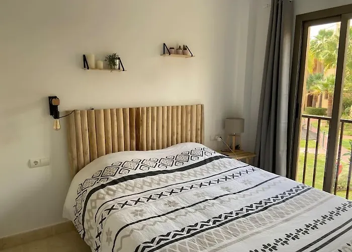 Daire Elegant Apartment, Stunning Views, Fully Renovated In La Hacienda Del Senorio De Cifuentes Estepona