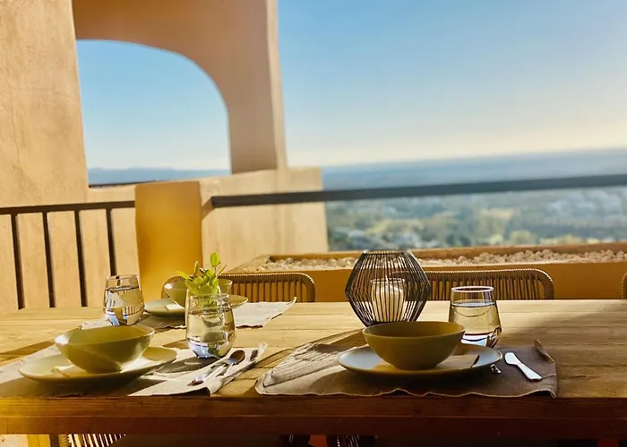 Elegant Apartment, Stunning Views, Fully Renovated In La Hacienda Del Senorio De Cifuentes Daire